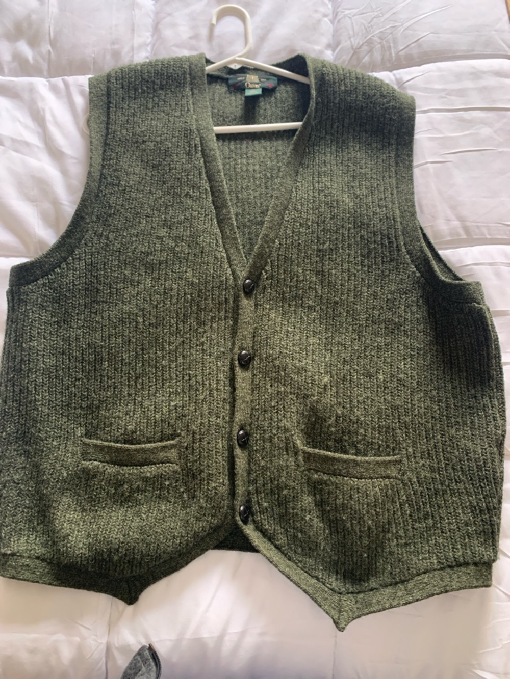 Orvis Vintage Men's Olive Ribbed Knit Button Vest